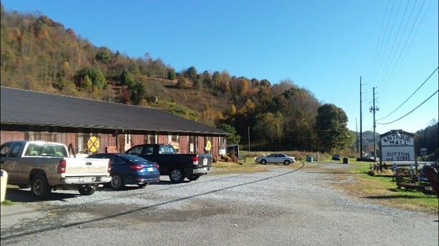 Sutton & Sons Antique Mall